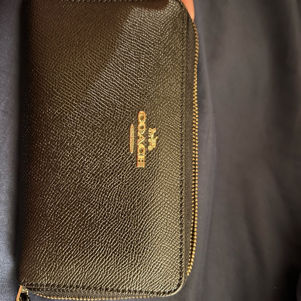 Coach ID zip wallet